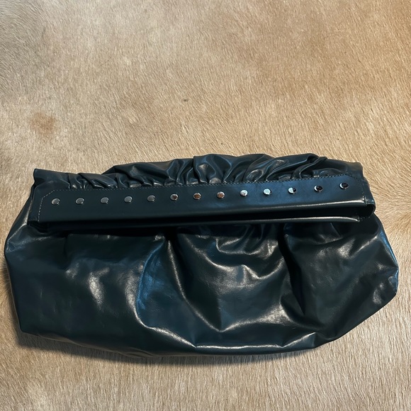 Isabel MARANT green leather clutch - Picture 2 of 5